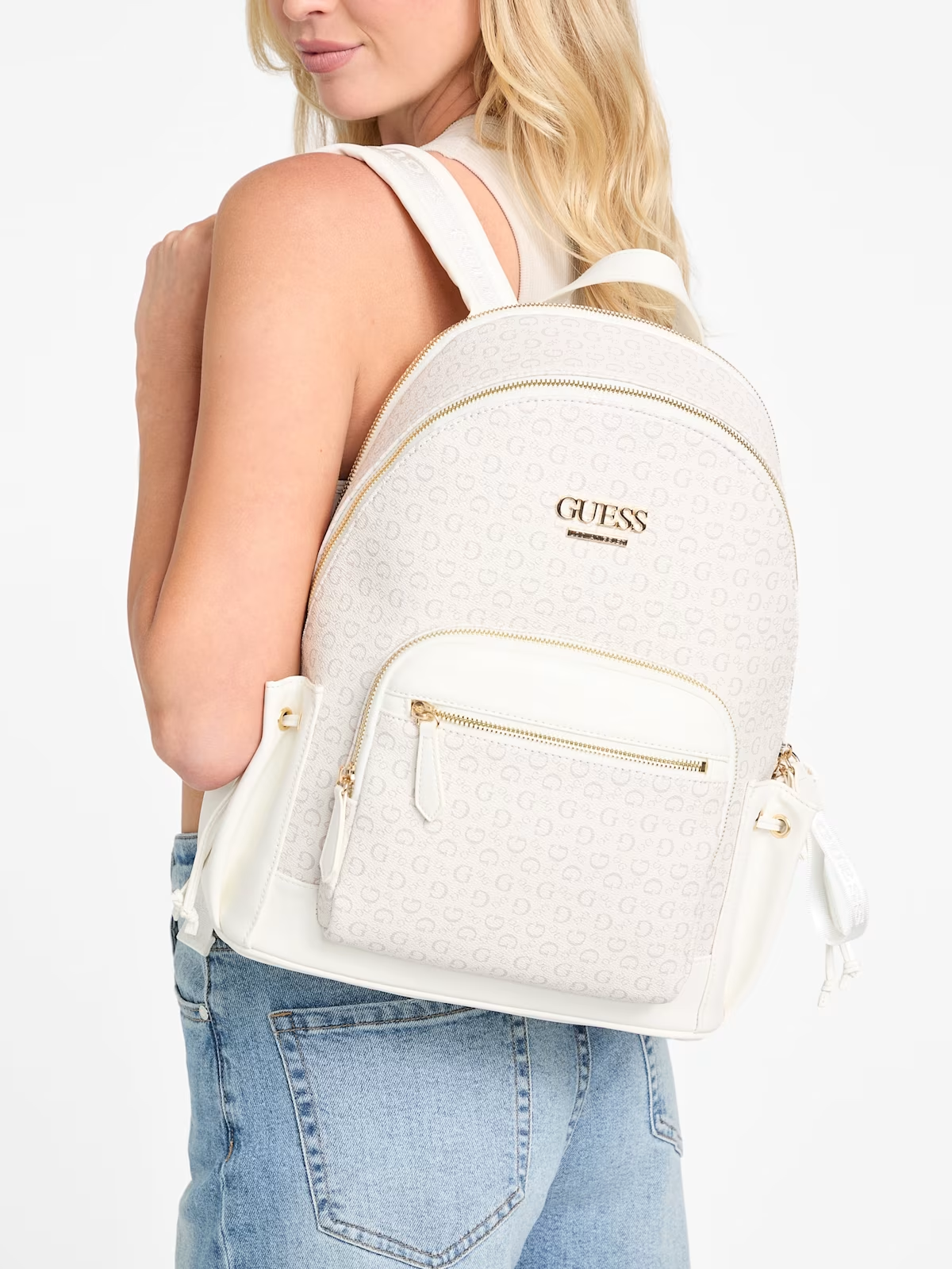 GUESS MOCHILA CHARLI BTS CEMENT WHITE LOGO