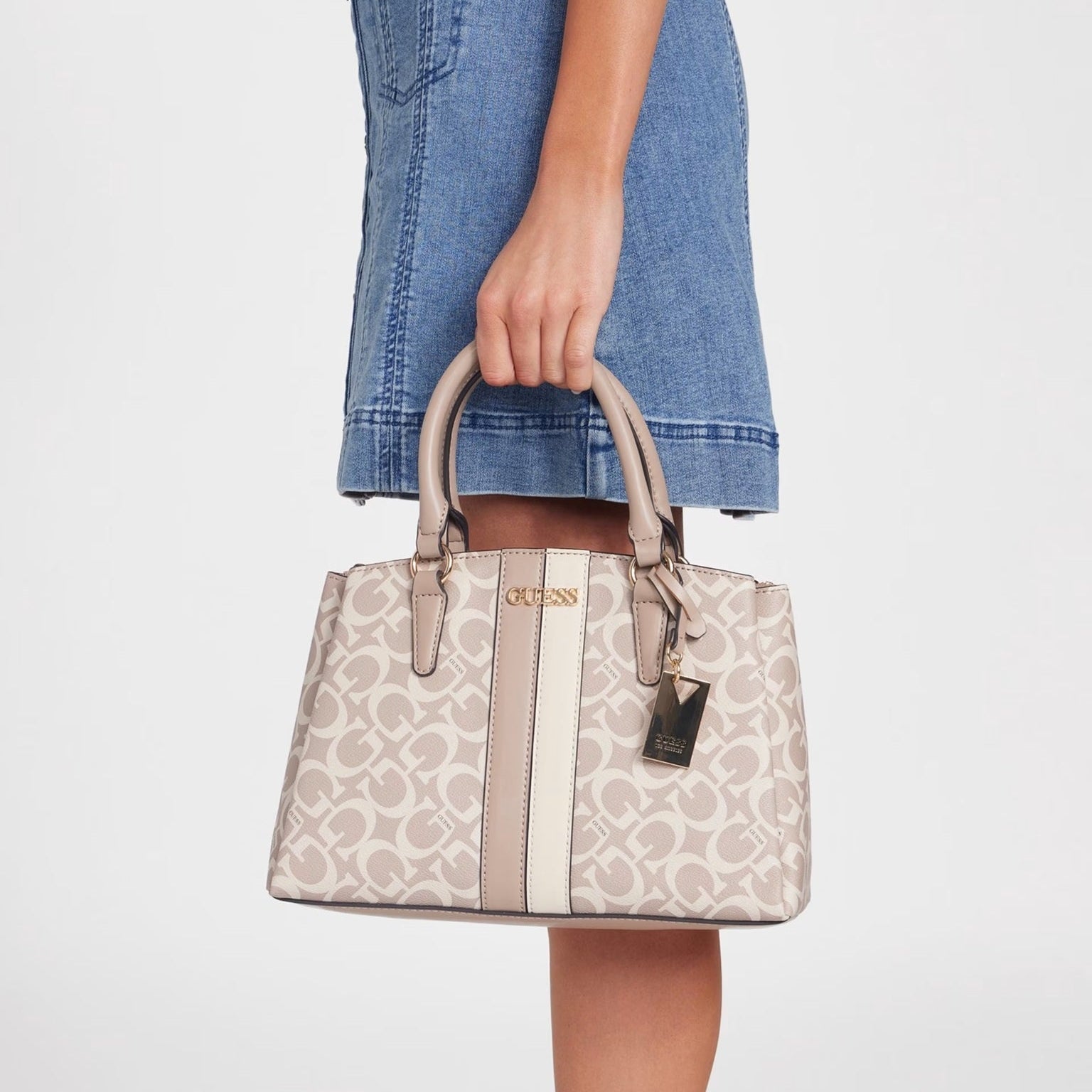 GUESS CARTERA KYRIE SATCHEL TAUPE