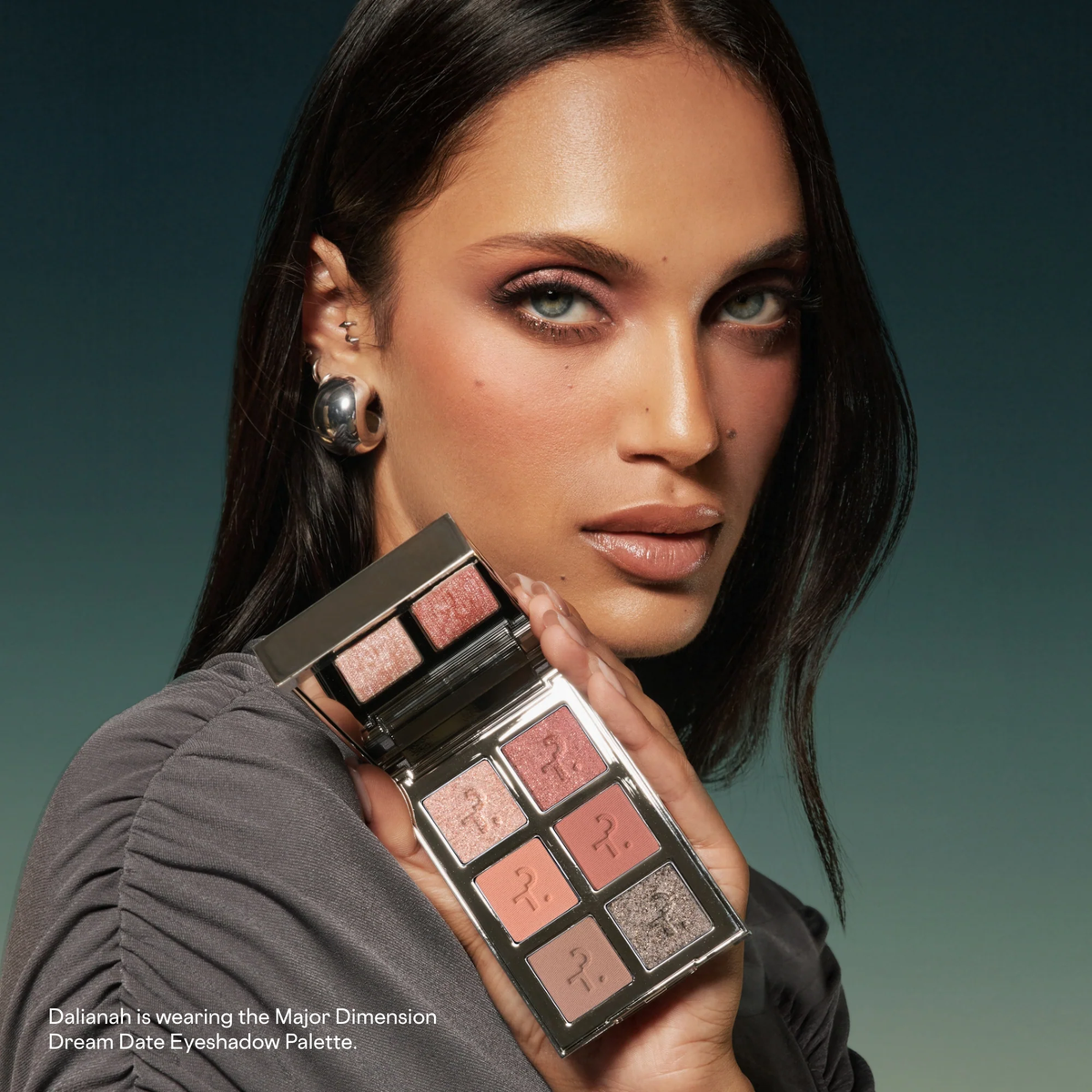 PATRICK TA MAJOR DIMENSION DREAM DATE EYESHADOW PALETTE - HOLIDAY VACANCES