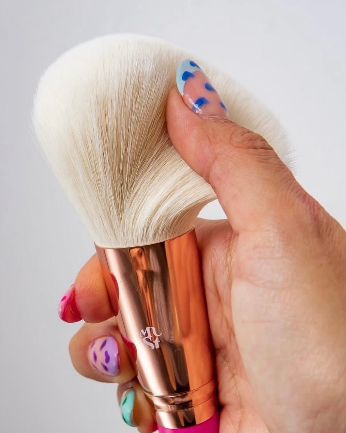MAKEUP STATION MUST HAVE SET DE BROCHAS