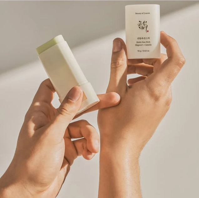 BEAUTY OF JOSEON MATTE SUN STICK MUGWORT +CAMELIA SPF50 PA++++