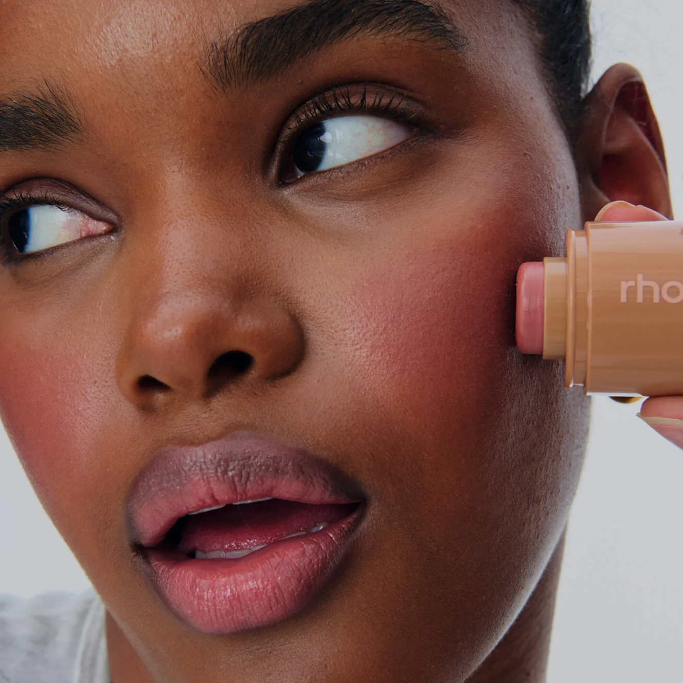 RHODE POCKET BLUSH - FRECKLE