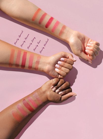 RARE BEAUTY STAY VULNERABLE MELTING BLUSH - NEARLY ROSE