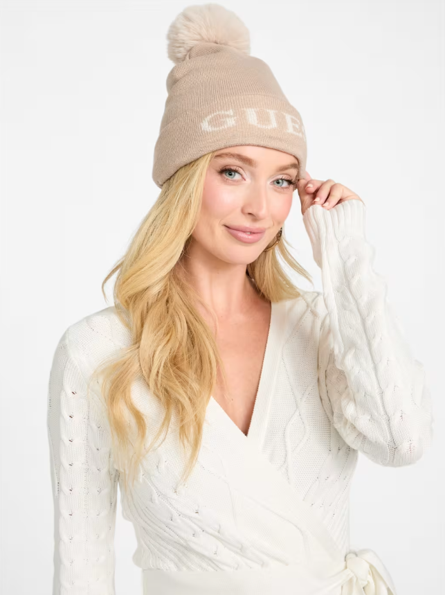 GUESS GORRO POM POM LOGO - TAN