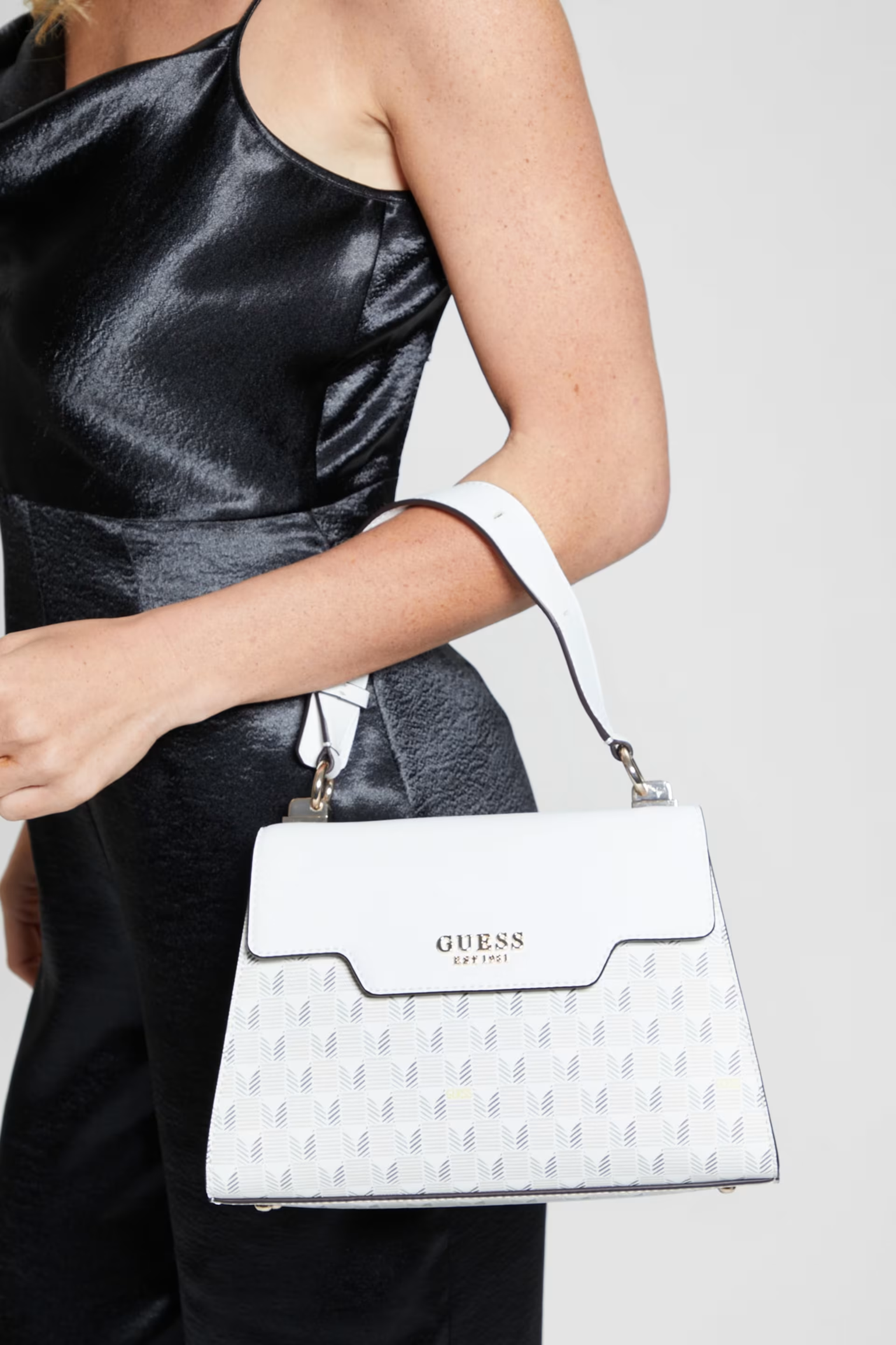 GUESS CARTERA HALLIE STONE LOGO